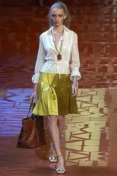Look 16
